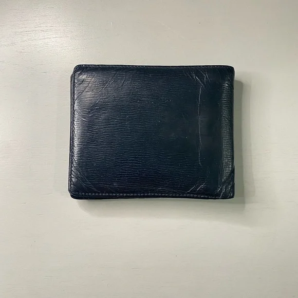 MontBlanc Men’s black leather bi-fold wallet